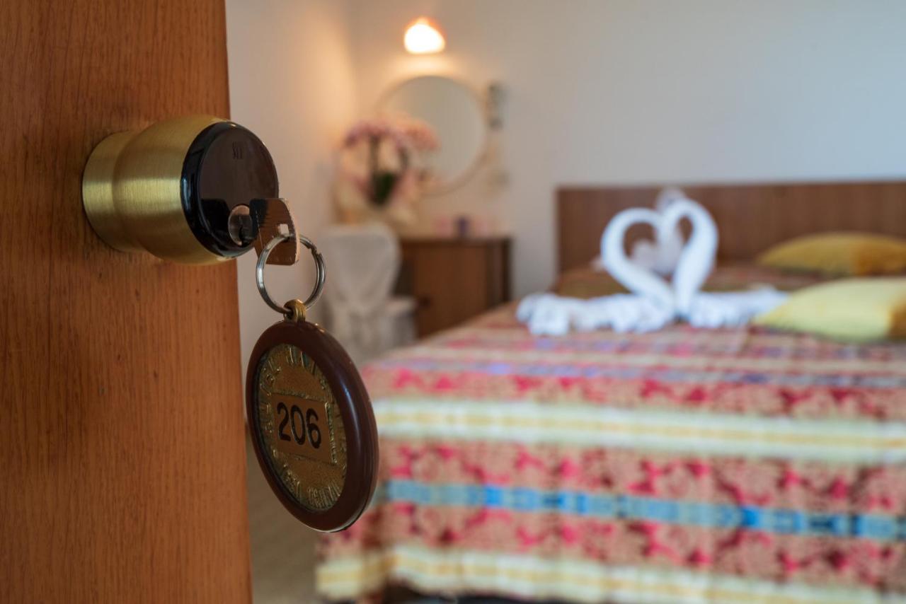 Hotel Majestic Bellaria-Igea Marina Buitenkant foto
