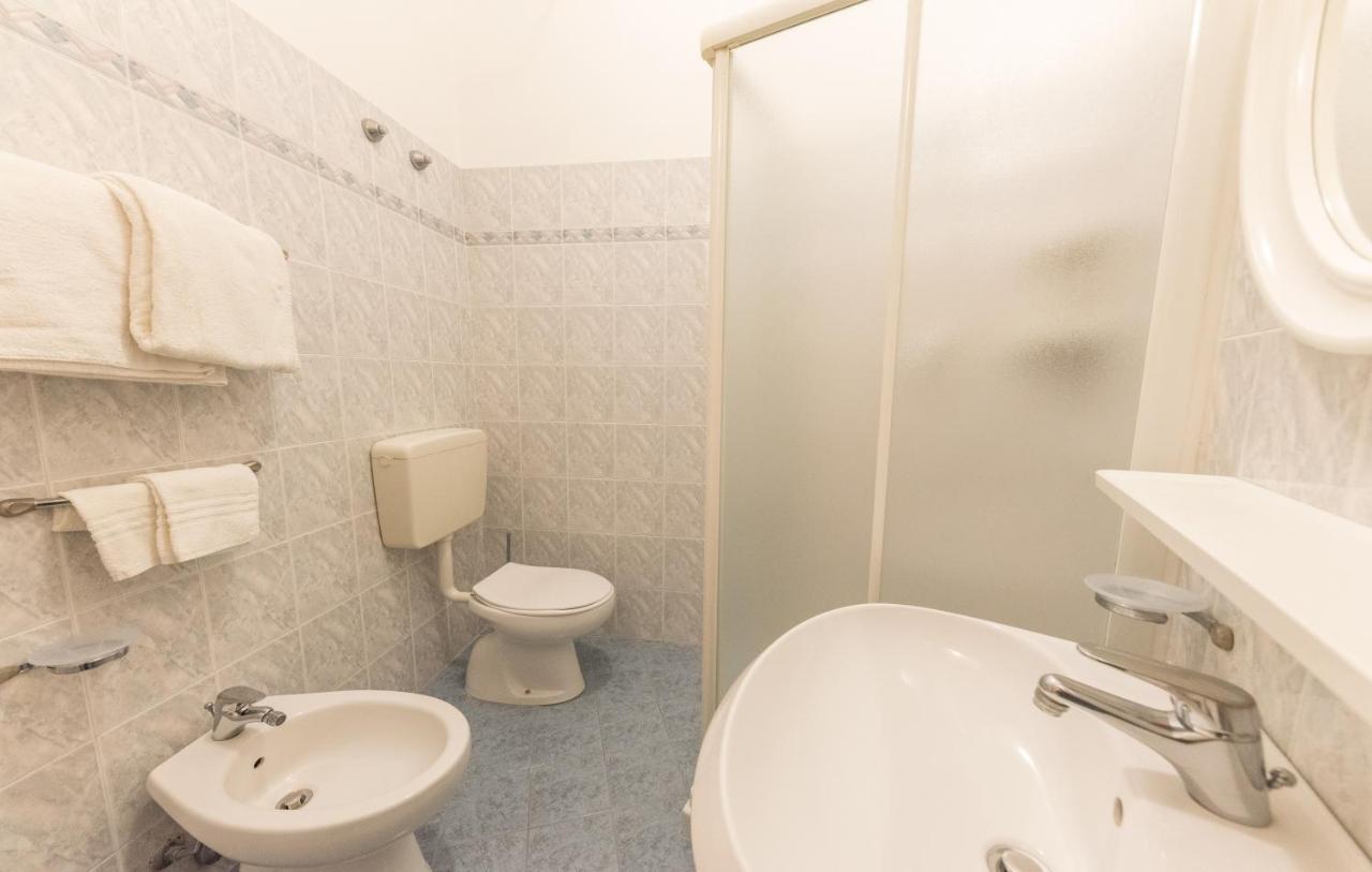 Hotel Majestic Bellaria-Igea Marina Buitenkant foto